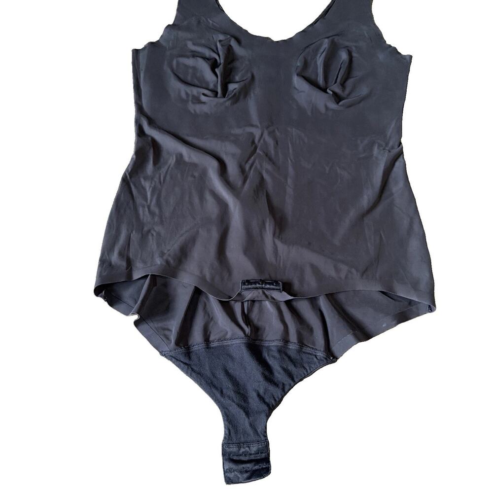 Bali Sz 2XL Black Shaping Bodysuit Firm Control Built In Bra Seamless Sculpting - Picture 3 of 8